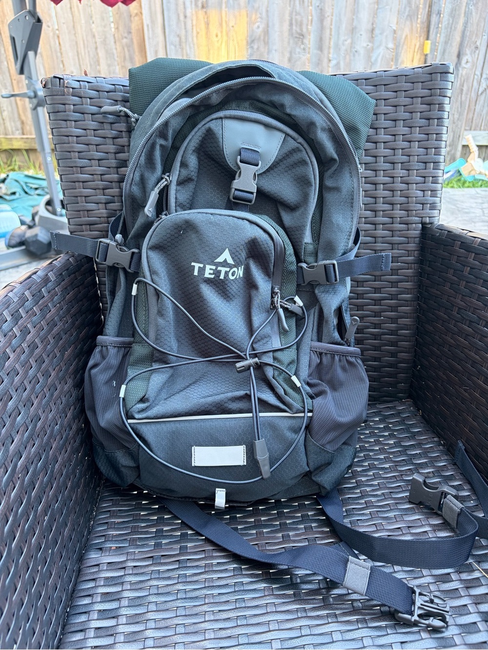 Eton Black and Dark Green Men's Hiking Backpack